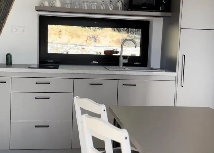 Domasovo * Holcikovce